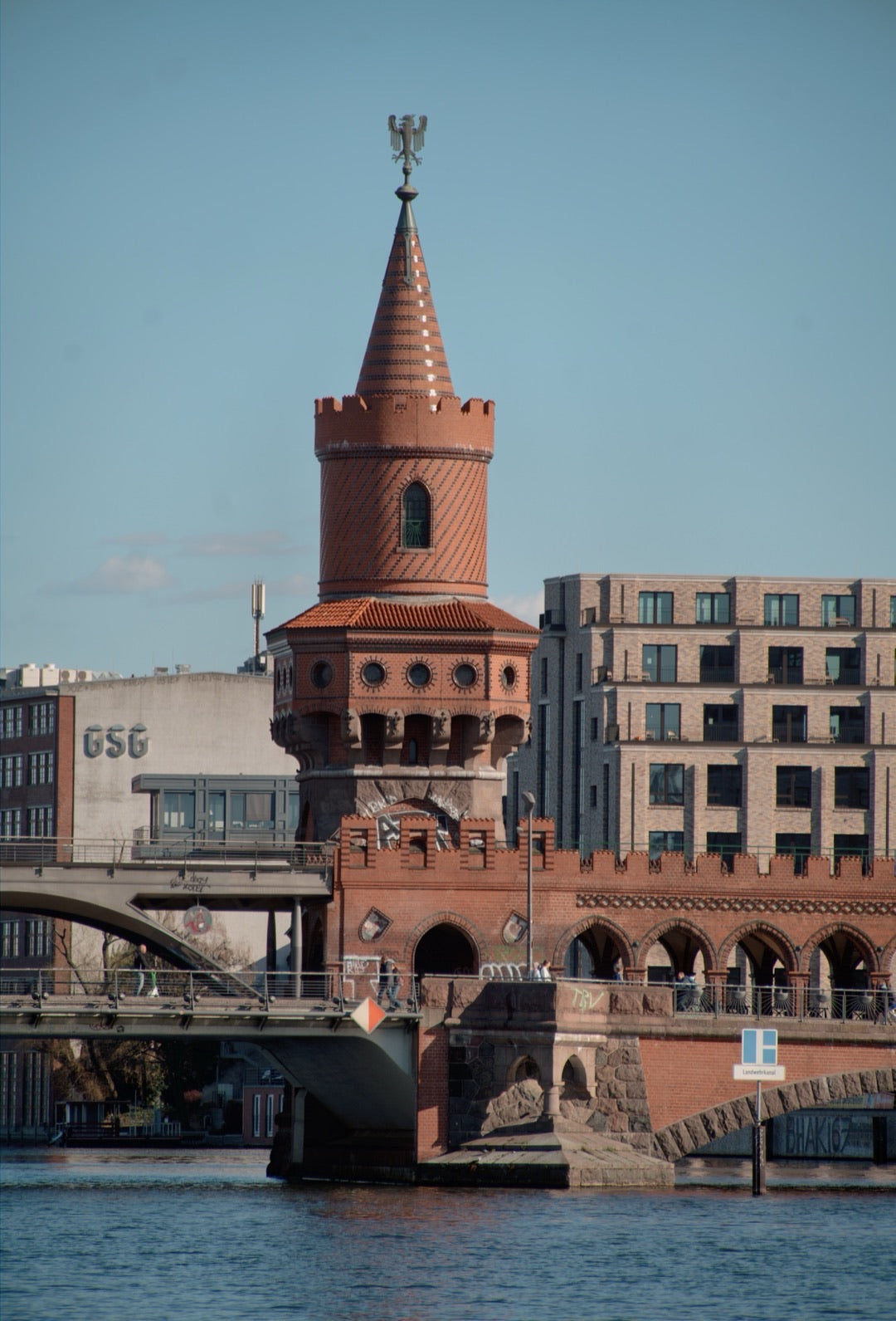 Brick turret of the Oberbaum Bridge in afternoon light