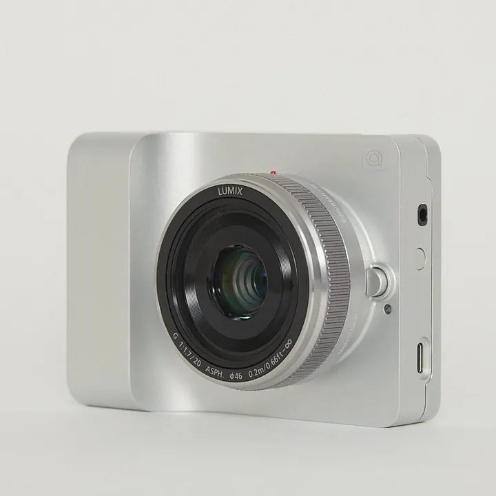 Caira silver with lens